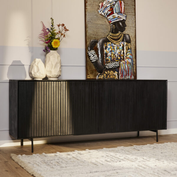 Madison, leverbaar in kleuren Black, Walnut en Sand