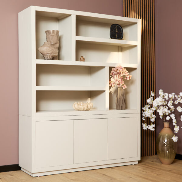 Brussel, leverbaar in kleuren Black, Walnut en Sand