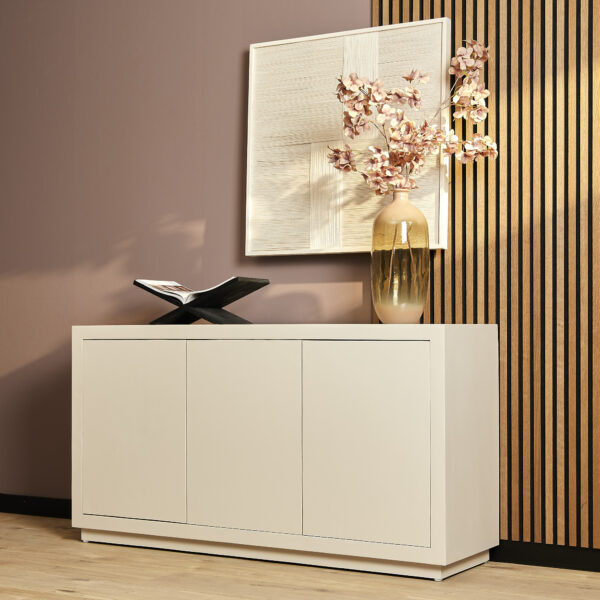 Brussel, leverbaar in kleuren Black, Walnut en Sand