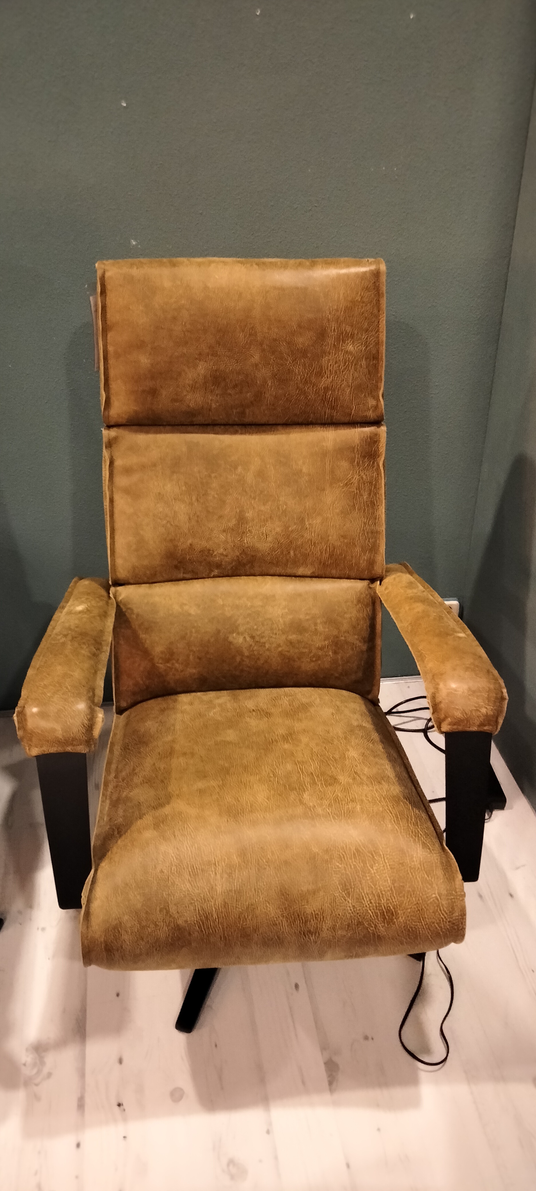 Afhaal showroommodel, Barcelona elektrisch relaxfauteuil in natuurleder