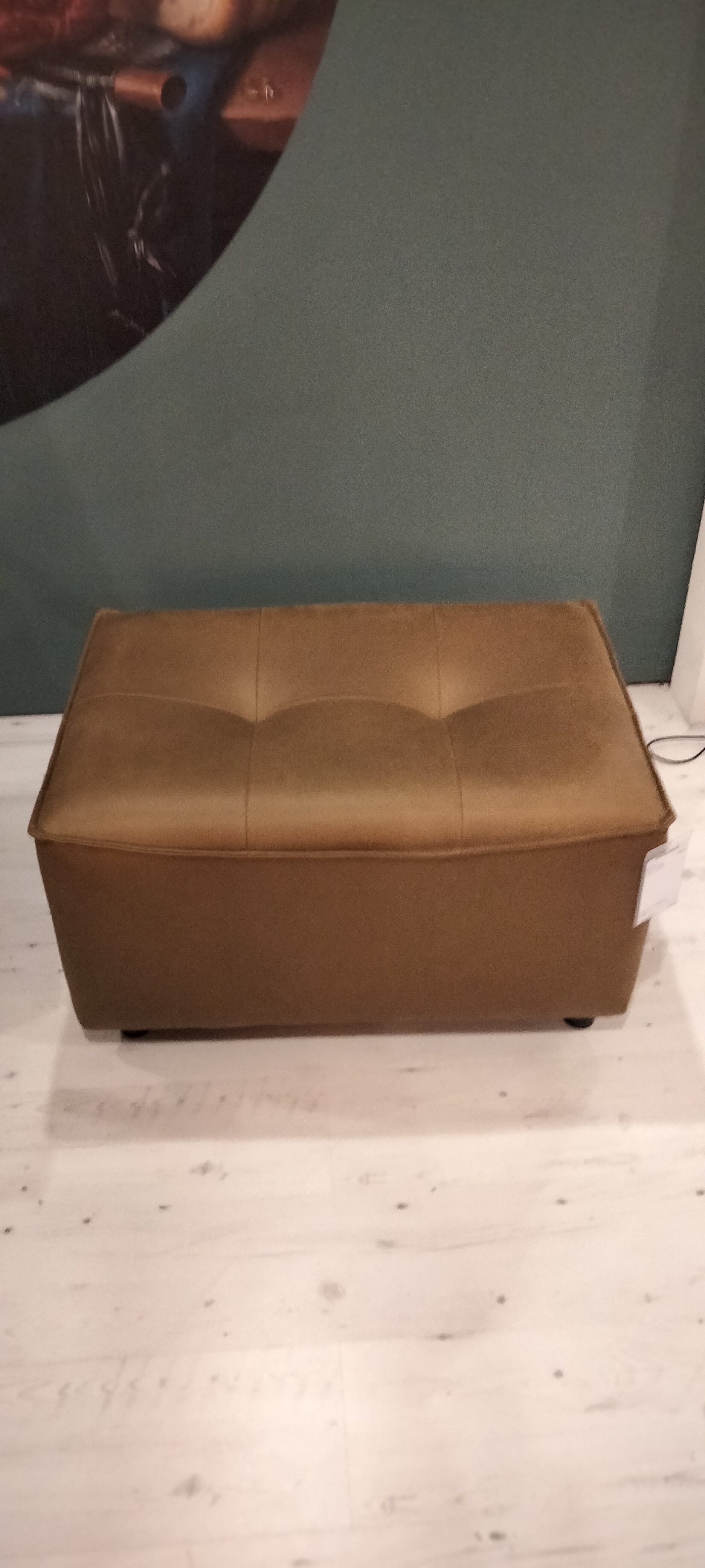 Afhaal showroommodel, fauteuil Dover met optie bijpassende hocker