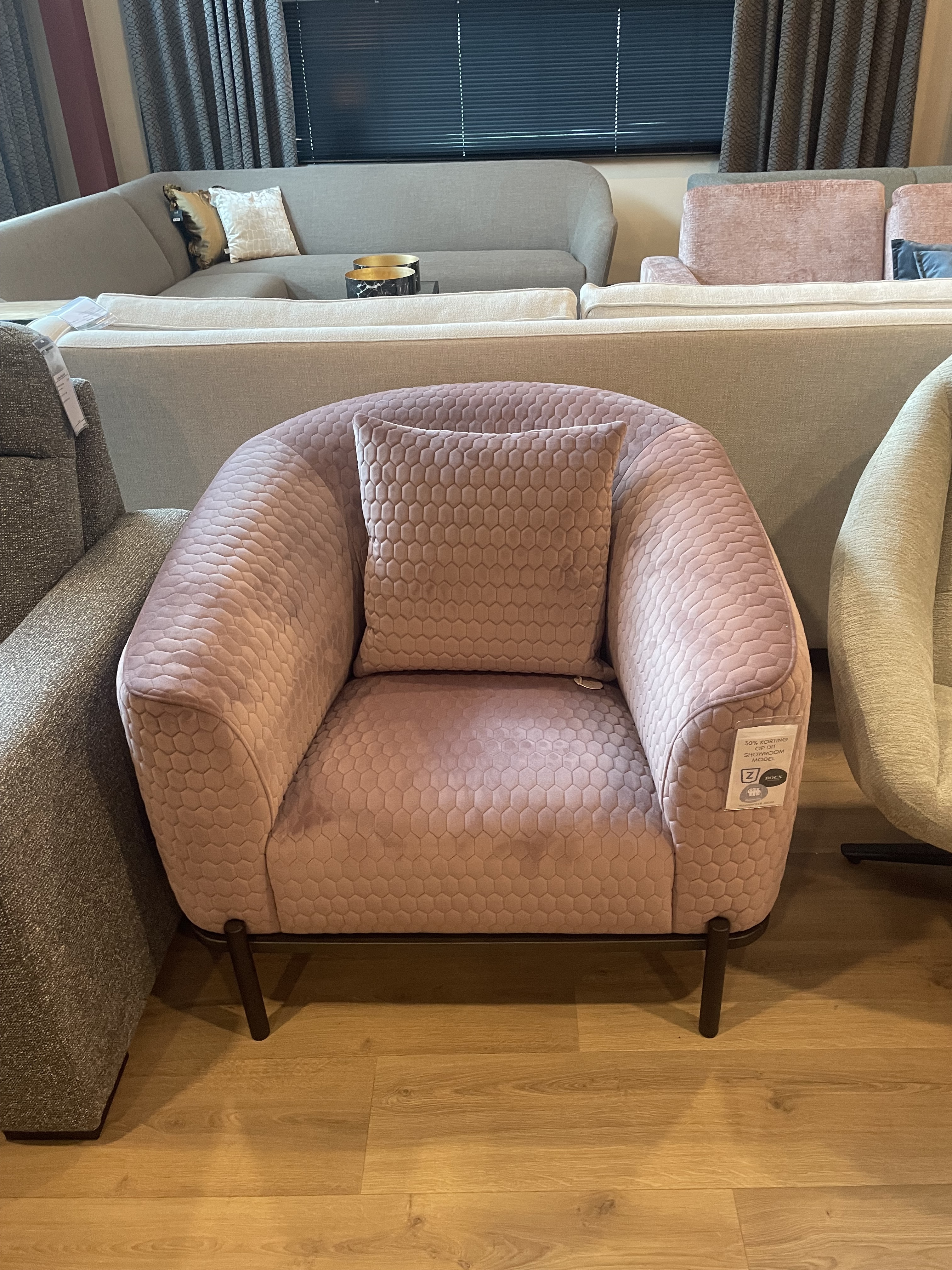 Afhaal showroommodel, Riposo roze fauteuil