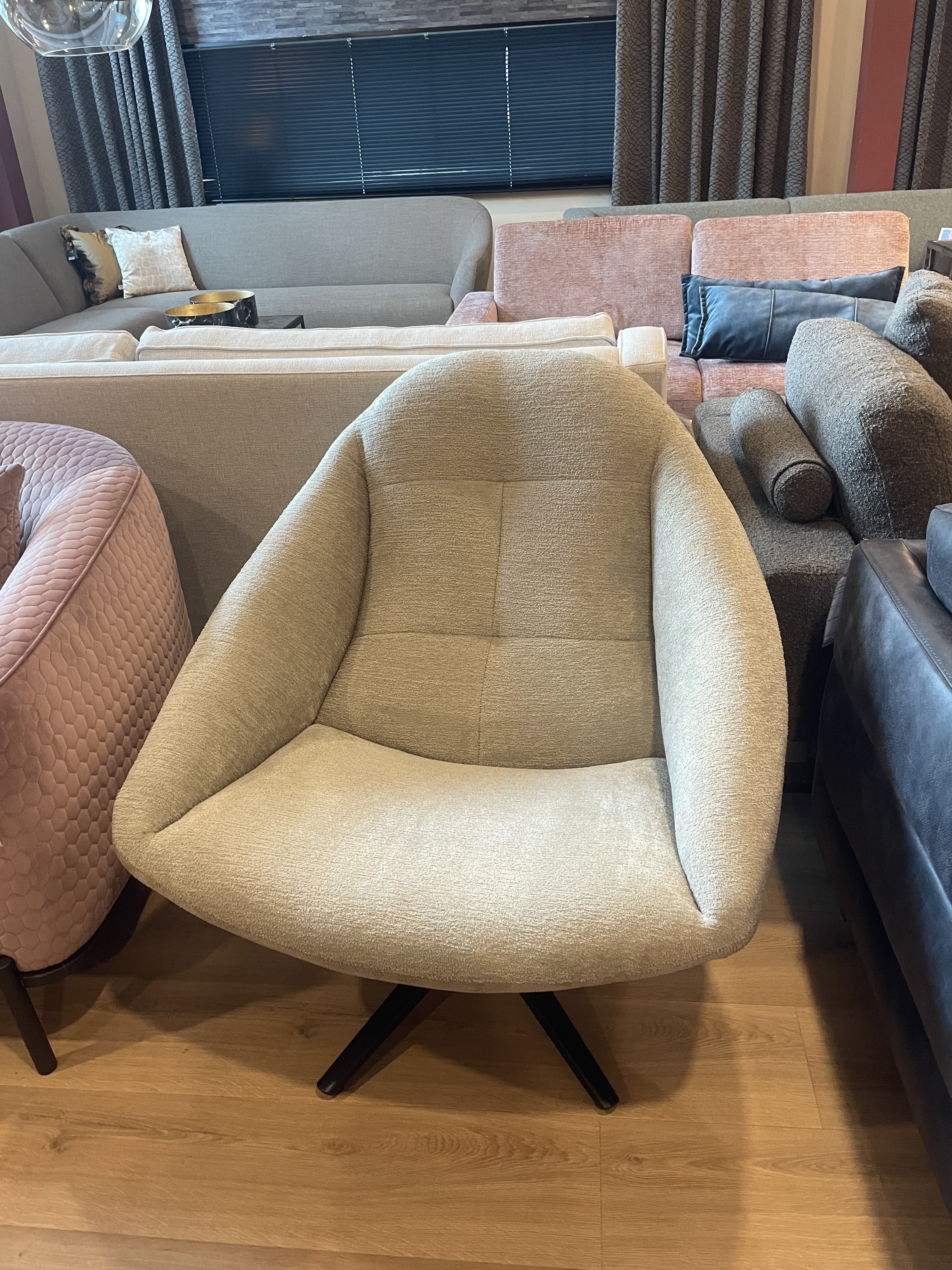 Afhaal showroommodel, draaifauteuil