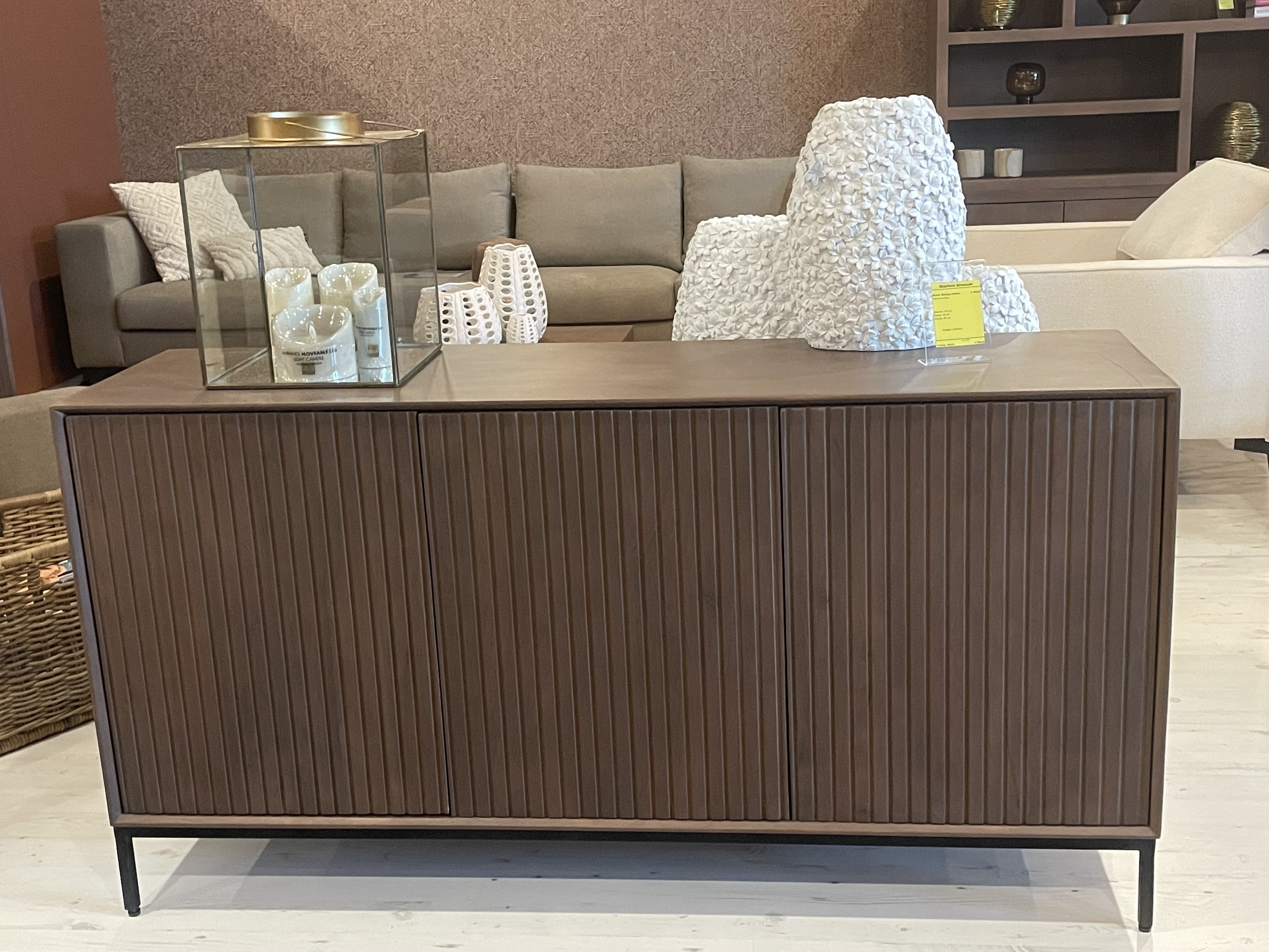Afhaal showroommodellen, 30% korting op Starfurn walnoot-serie