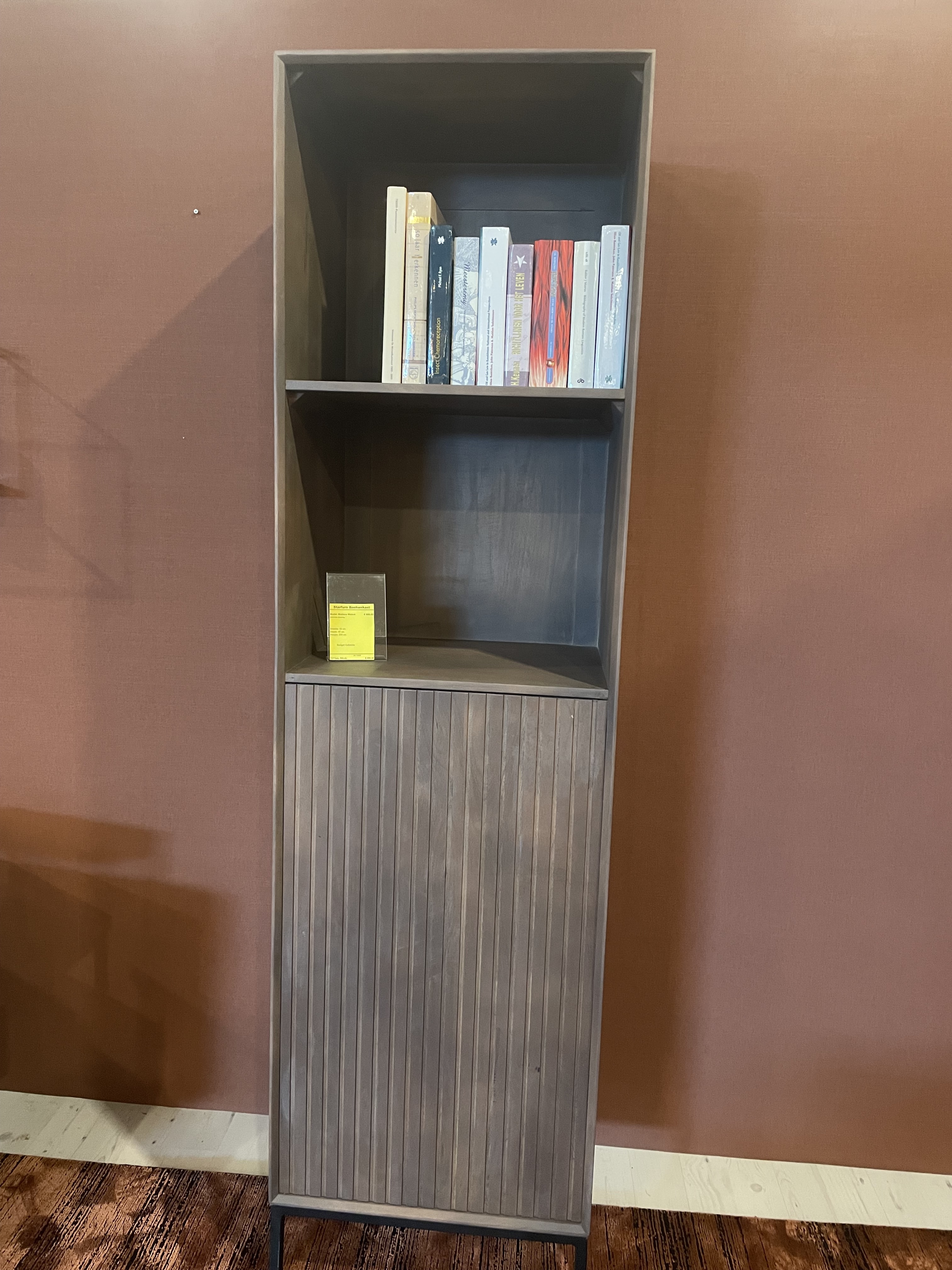 Afhaal showroommodellen, 30% korting op Starfurn walnoot-serie