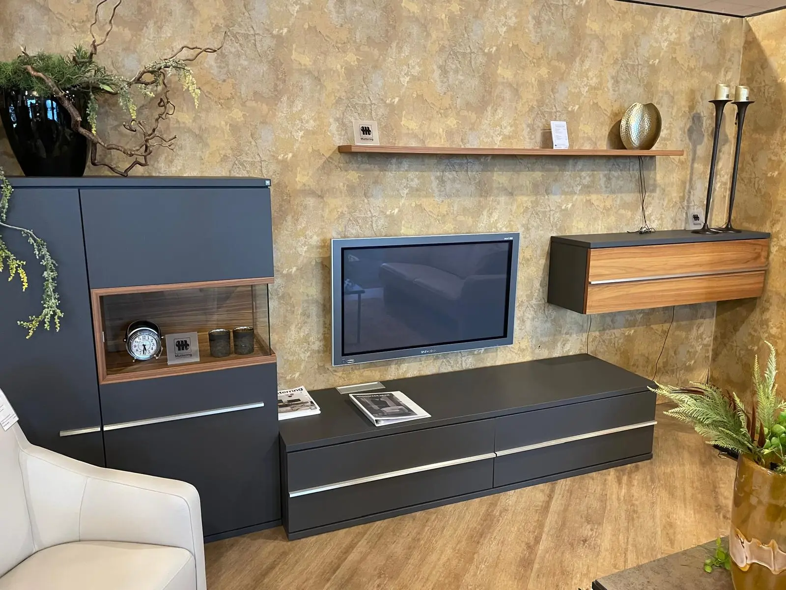 Afhaal showroommodel, TV-kast Aterno incl. verlichting. Nu met 50% korting